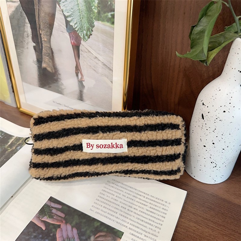 4124 d 毛绒绒笔袋大容量彩色波点学生文具袋化妆包口红便携收纳