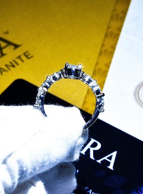 快手直播热卖仿真莫桑石鸽子v蛋钻戒女戒指 ins欧美网红订婚指环