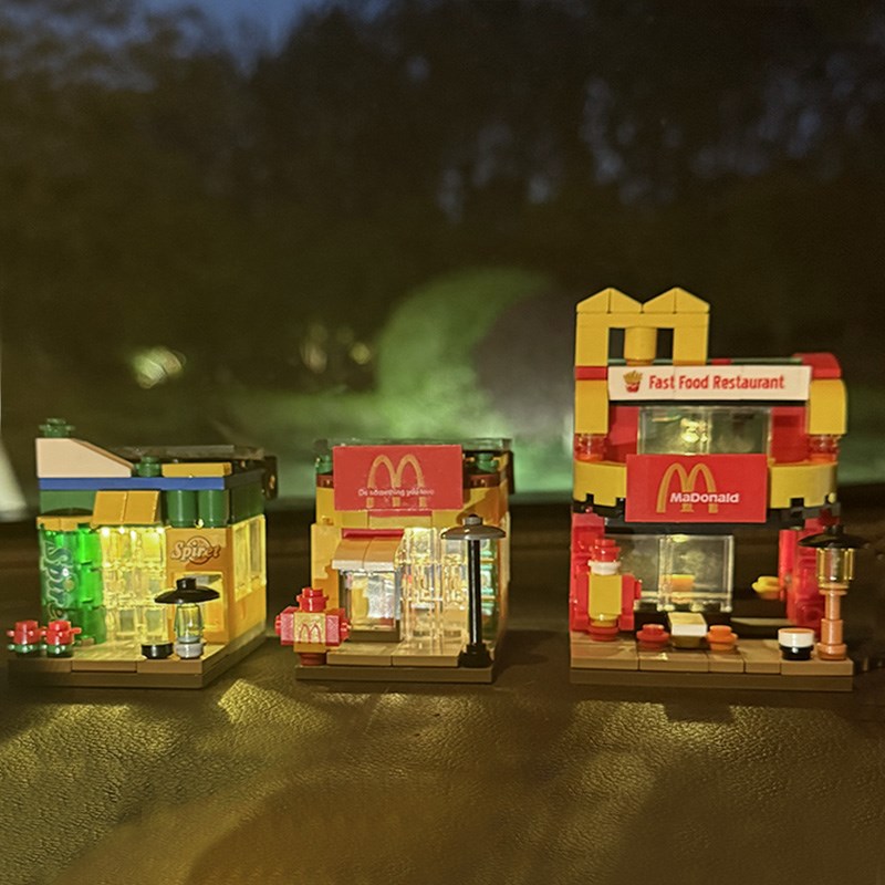 太阳能车载摆件2025新款汽车中控台小夜灯车内装饰V品夜间自动发