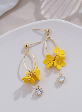 韩国东大门春夏黄色立体花朵耳钉高级感超仙耳环气质百搭仙女耳环