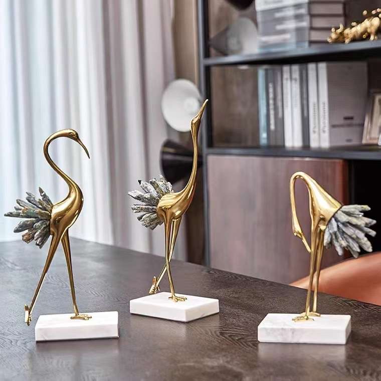 新中式仙鹤铜大理石摆件样板间白水晶软装饰品后现代桌面装饰