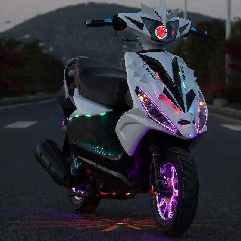 新款鬼火摩托车h125cc踏板摩托车燃油代步车二轮拉风帅气撩妹