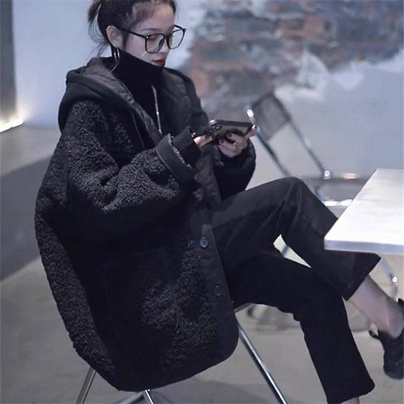黑色连帽羊羔毛外套女秋冬2024新款小个子爆款高级感夹棉加厚上衣