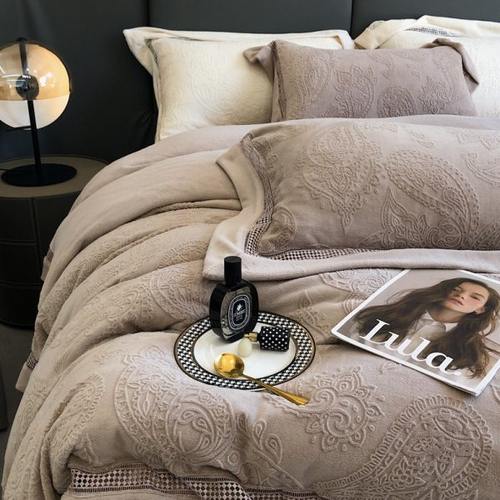 牛奶绒四件套新款加厚法兰绒保暖双面珊瑚绒被套床单床笠床上用品