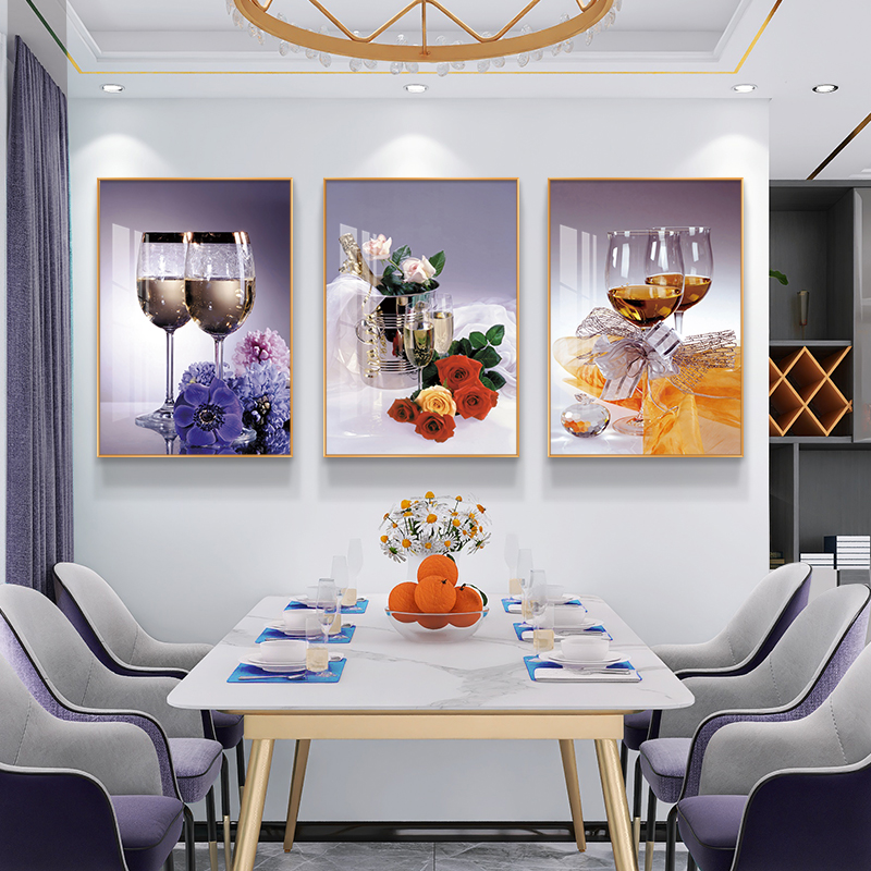现代简约饭厅装饰画画三联饭厅背景墙面挂画画轻奢风创意酒杯花卉图片