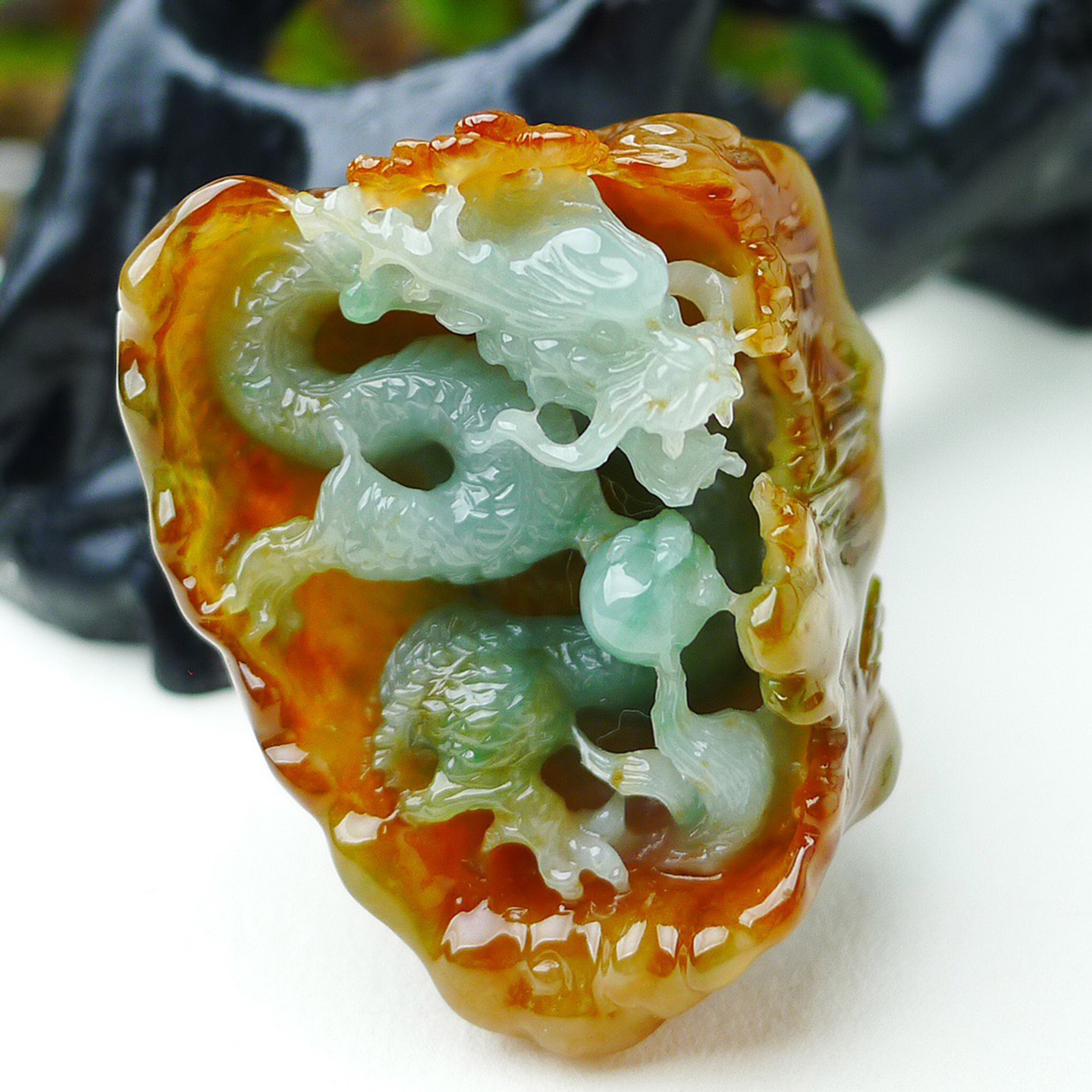 缅甸天然A货玉石翡翠 老坑冰种手工精雕巧雕双彩红翡龙牌吊坠