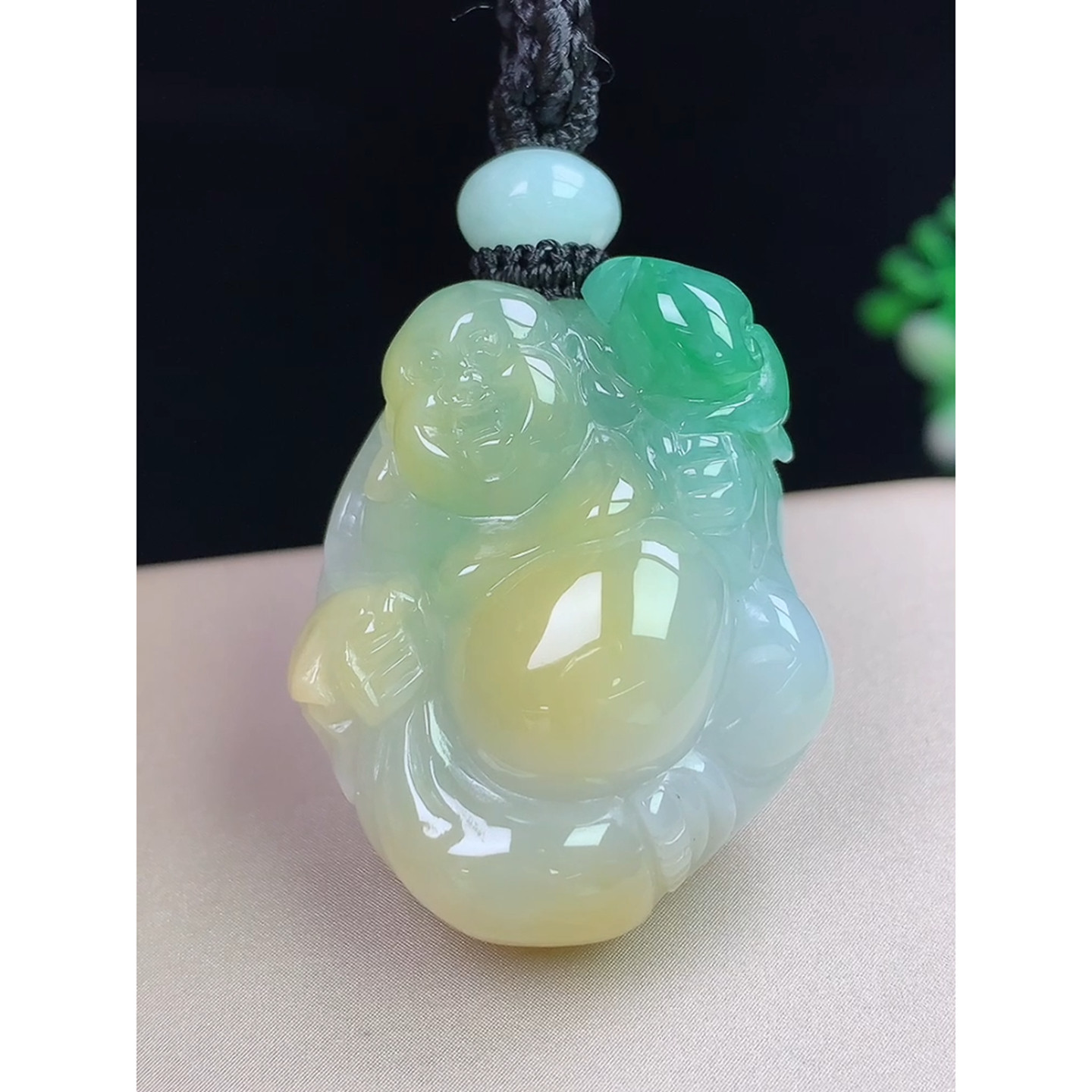缅甸天然A货玉石翡翠 老坑冰种手工精雕黄+绿双彩布袋佛吊坠