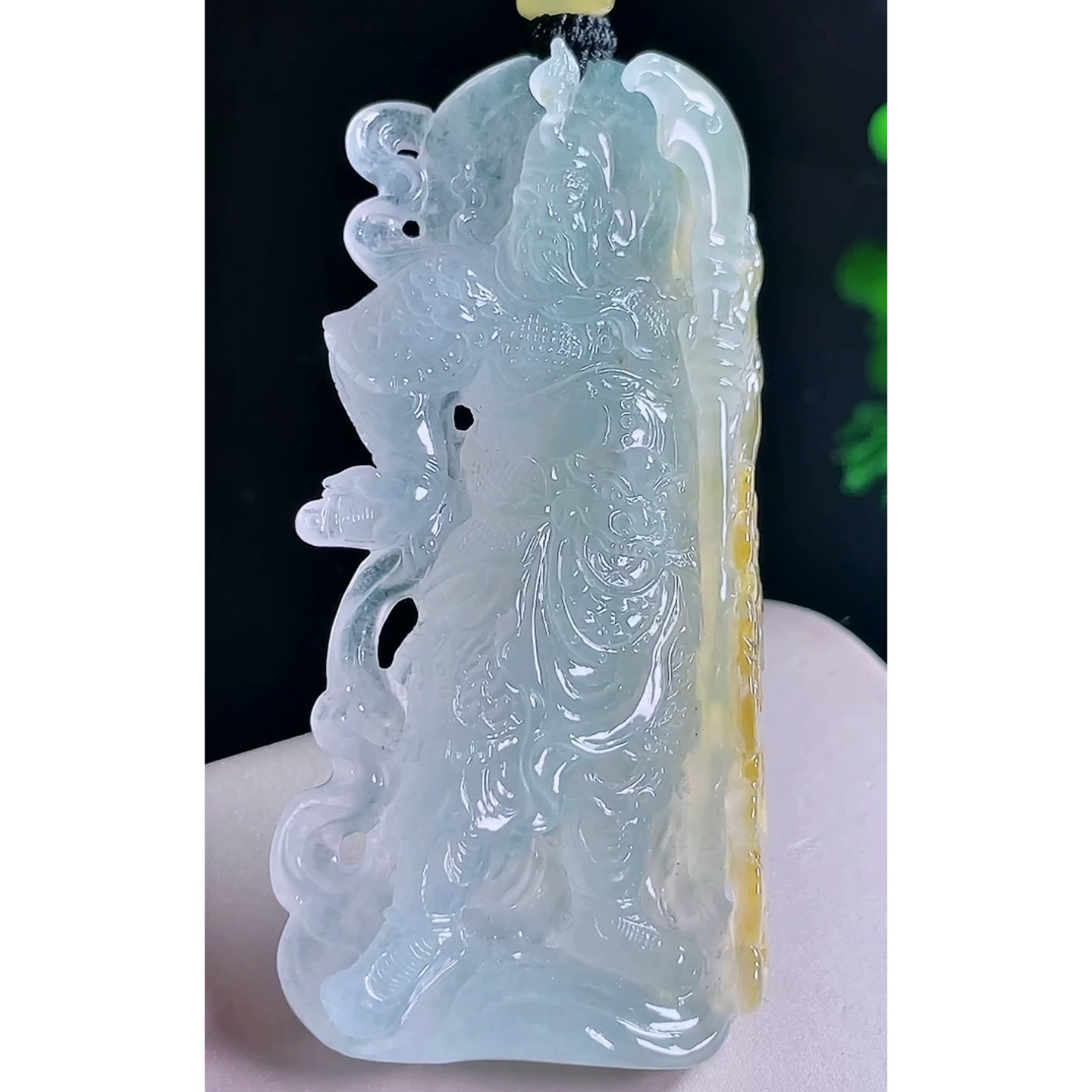 缅甸天然A货玉石翡翠 老坑冰种手工精雕黄翡关公吊坠