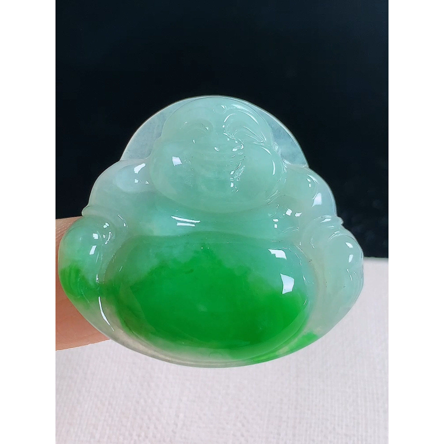 缅甸天然A货玉石翡翠 老坑冰种手工精雕阳绿佛公吊坠