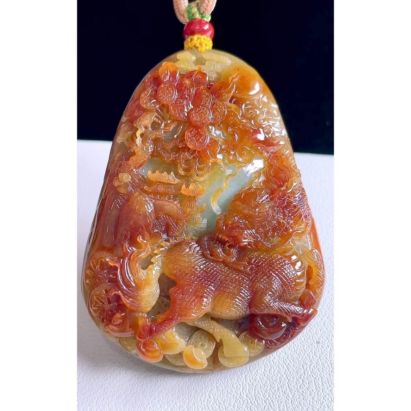 缅甸天然A货玉石翡翠 老坑冰种手工精雕红翡山水麒麟牌吊坠