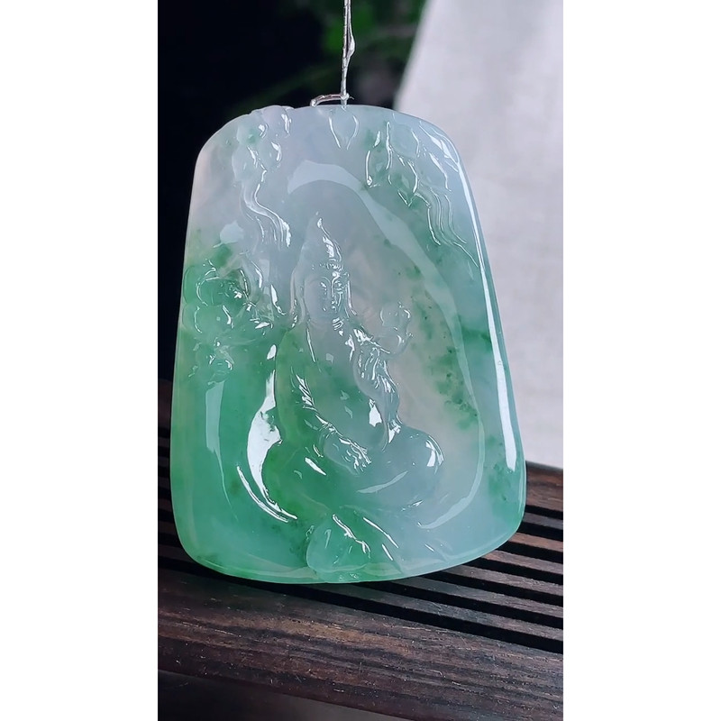 缅甸天然A货玉石翡翠 老坑冰种 手工精雕 阳绿竹林素衣观音吊坠