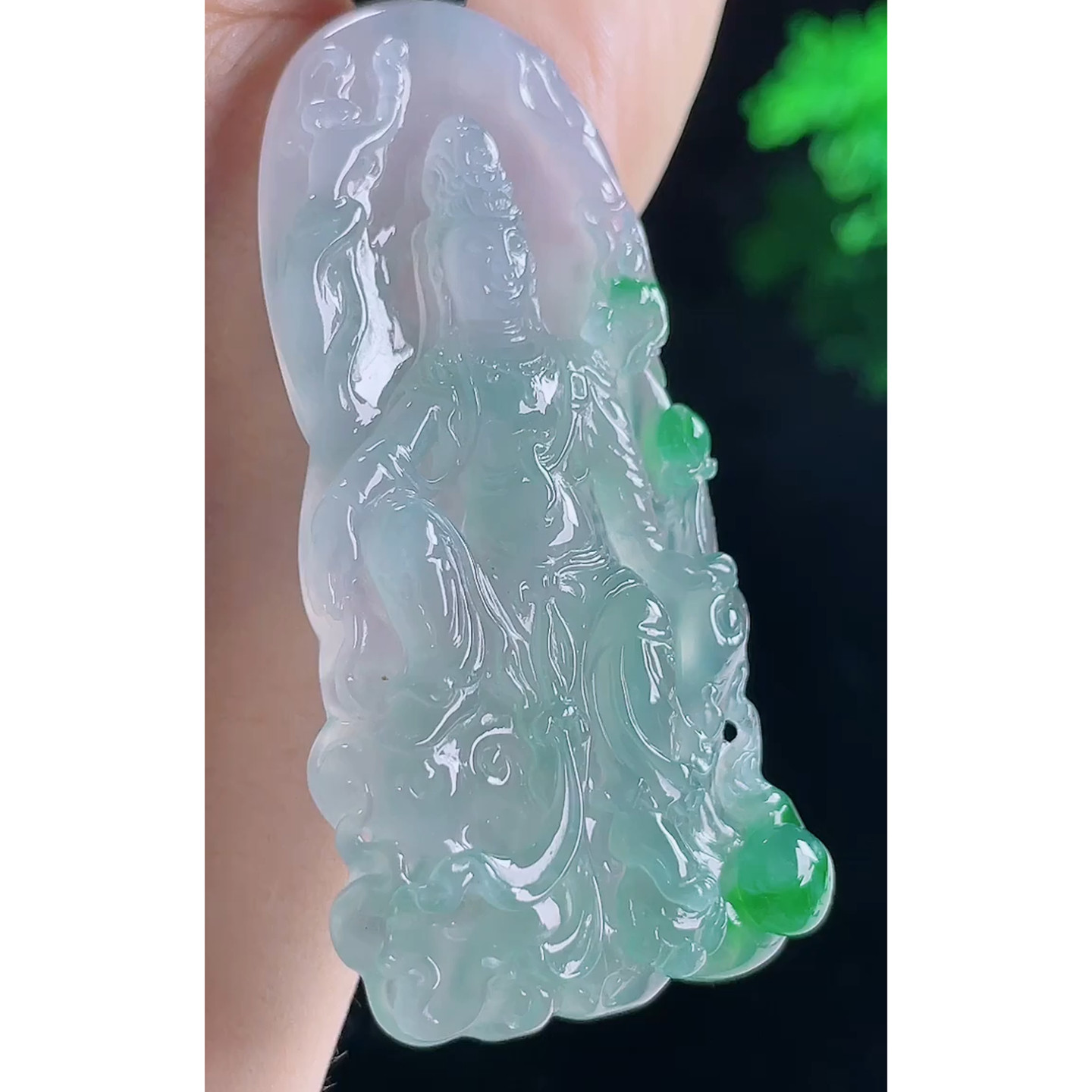 缅甸天然A货玉石翡翠 老坑冰种手工精雕飘阳绿观音吊坠
