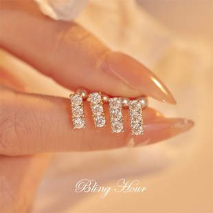 925银莫桑石高级感耳饰30分耳钉简约J百搭三生石螺丝直排钻耳钉女