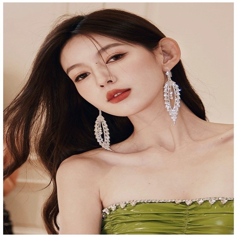财阀千金闪钻耳环女dollytang设计感爆闪水钻耳T饰高级感礼服配饰