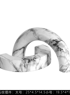 现代样板间客厅家居摆饰软装高级感书房书架书柜装饰品摆件道具