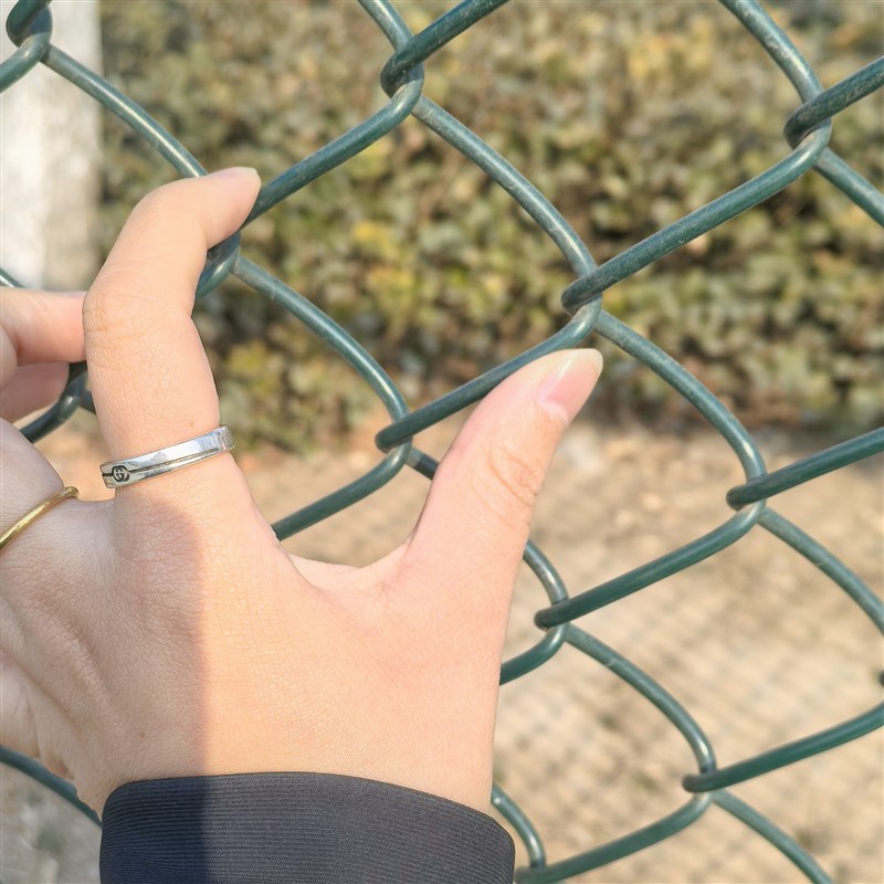 足球篮球场围栏h网学校操场围网体育场馆护栏网楼顶栅栏菱形铁丝