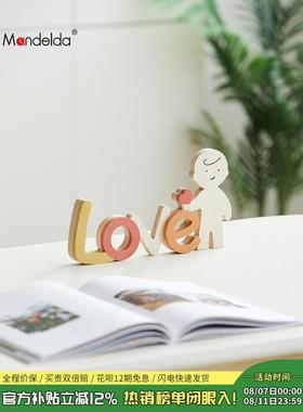 曼德尔达卡通男女情侣奶油风格装饰品客厅入口桌面电视柜家居装饰