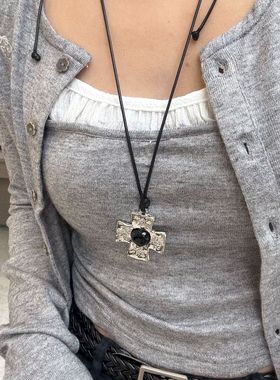 韩系时尚ins风虎眼石爱心镶嵌十字架项链女可抽拉蜡绳长款毛衣链