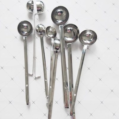 不锈钢量勺定量汤勺10/15/20/25CC/30/45/50/60/70ml长柄带勾平勺