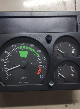 南京依维柯军车NJ2045三组合仪表总成 转速表燃油表水温表 原厂件