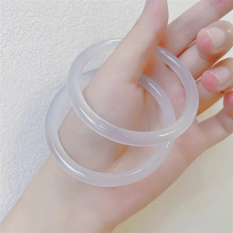 水沫玉白月光细圆条m卡8高冰高透手镯石英岩玉手镯白月光网红手镯