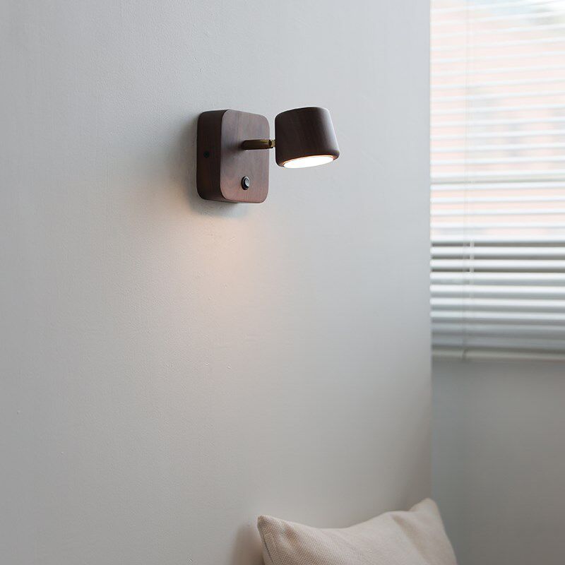 北美黑胡桃木壁灯极简设计卧室床头民宿350度可旋转带开关聚光灯