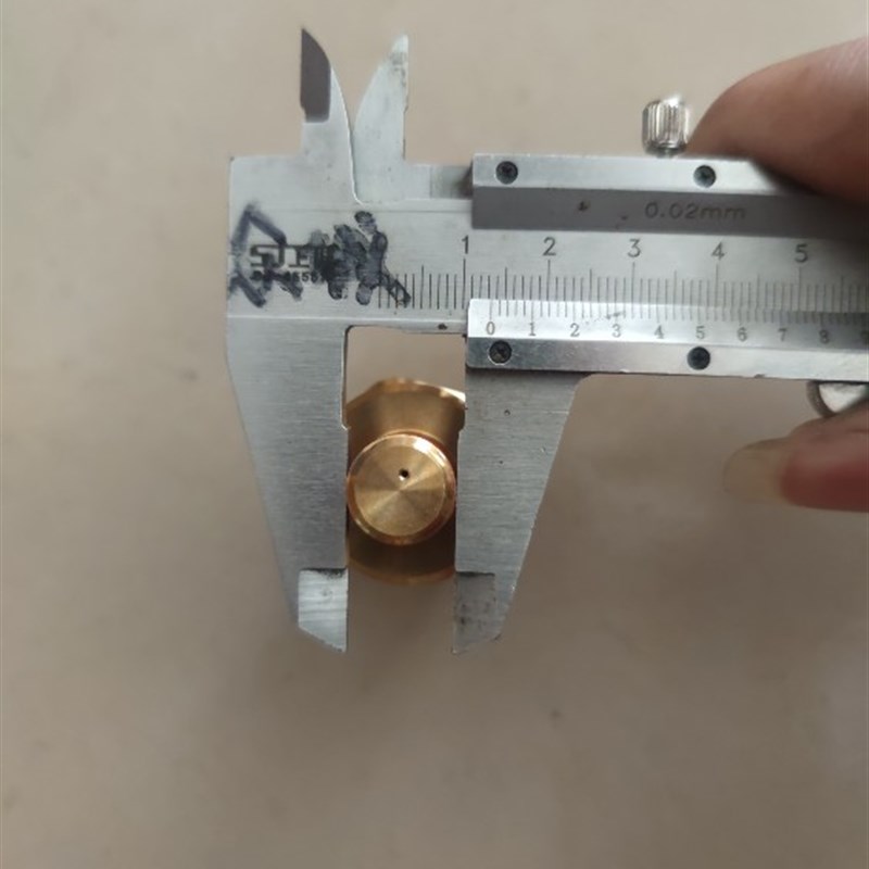 远山机械胶轮式挖掘机 新柴4D32XG30发动机机油压力传感器 原厂件