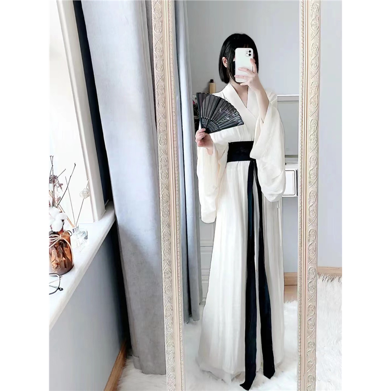 白色汉服女秋冬中国风直裾古装魏晋古风改良春秋款广袖流仙裙飘逸