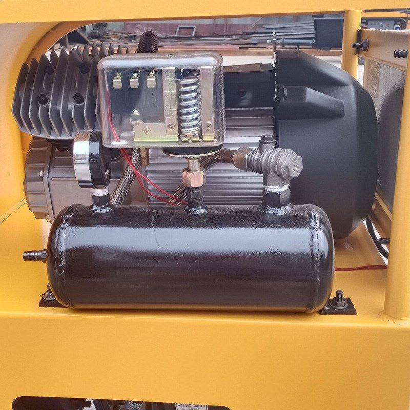 工厂发货小型砂浆喷涂机 室内外建筑灌浆机 墙面水泥砂浆喷涂机