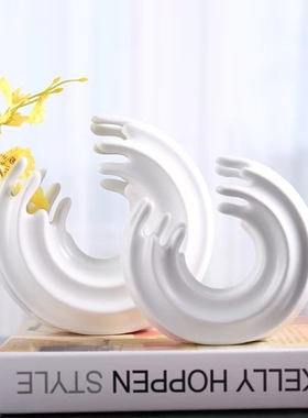 现代轻奢工艺品摆件创意家居陶瓷装饰插花样板间雕塑软装饰品
