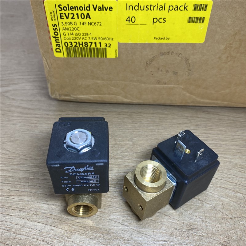 danfoss丹佛斯二位二通电磁阀EV210A 042N0840 AM230C G1/4 线圈