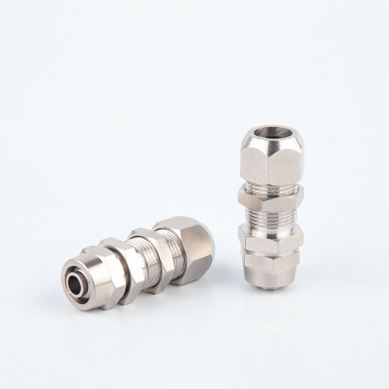 一头快拧一头卡套串板6mm8mm 铜管转气管接头直通隔板 卡套转快拧