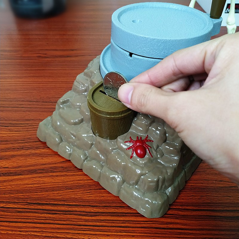 创意骷髅头灯光音乐存钱罐有钱能使鬼推磨万圣节工艺品储蓄罐