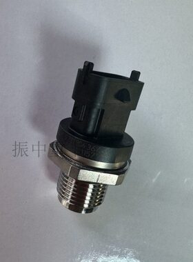 适用重汽豪瀚轨压传感器MC07 MC11 MC13曼发动机配件豪沃汕德卡