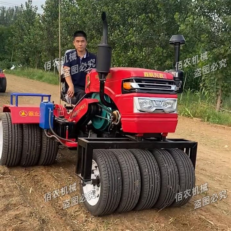 农用新款自走式麦田压地机小麦振压器出苗平土镇压机多功能拖拉机