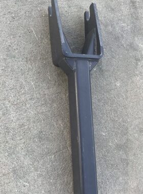 雷沃水稻收割机配件rg70原厂导向叉 方向轮叉 引导轮