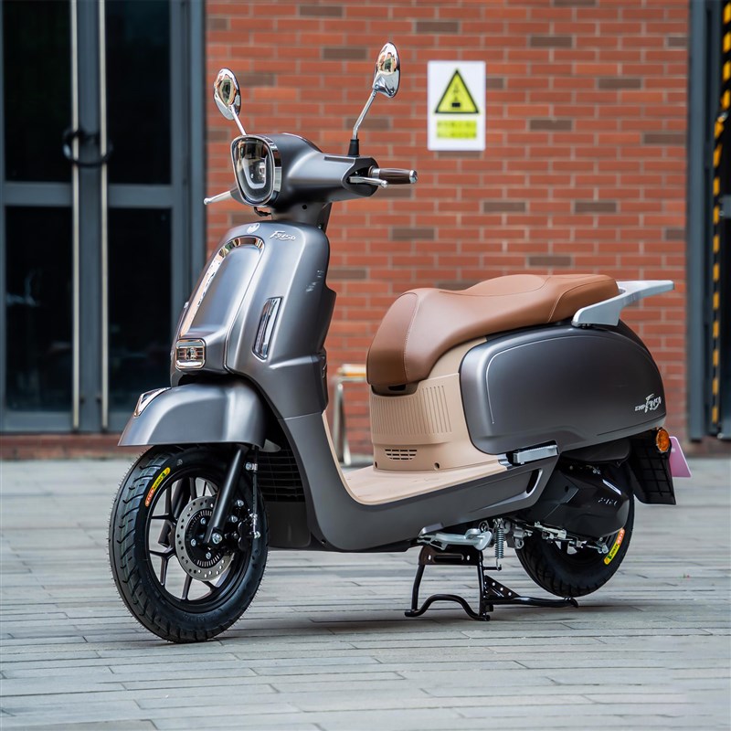 飞鹰 F150 时尚小踏y板  小踏板摩托车 150cc