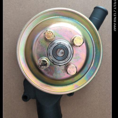 一汽柴6110发动机水泵1307010-D1