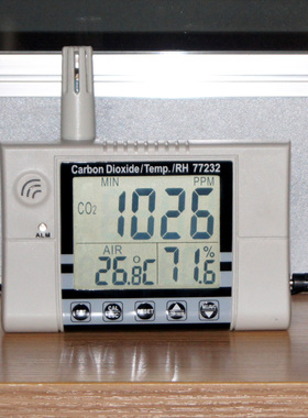 台湾衡欣高精度二氧化碳检测仪 CO2测试仪可控制通风系统 AZ77232