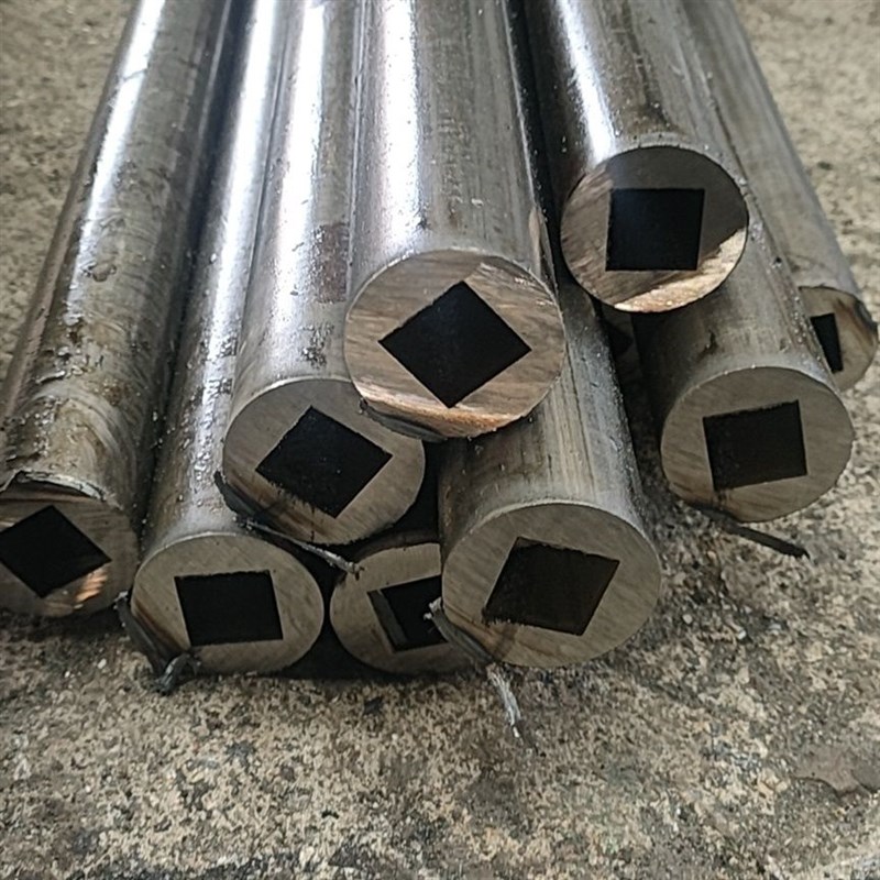 外圆内四方钢管外圆内四方无缝管内四角钢可以切割下料零售