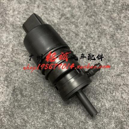 适用于奔驰ML350 GL450 S500 C200 E300 GLK300雨刮喷水马达 电机