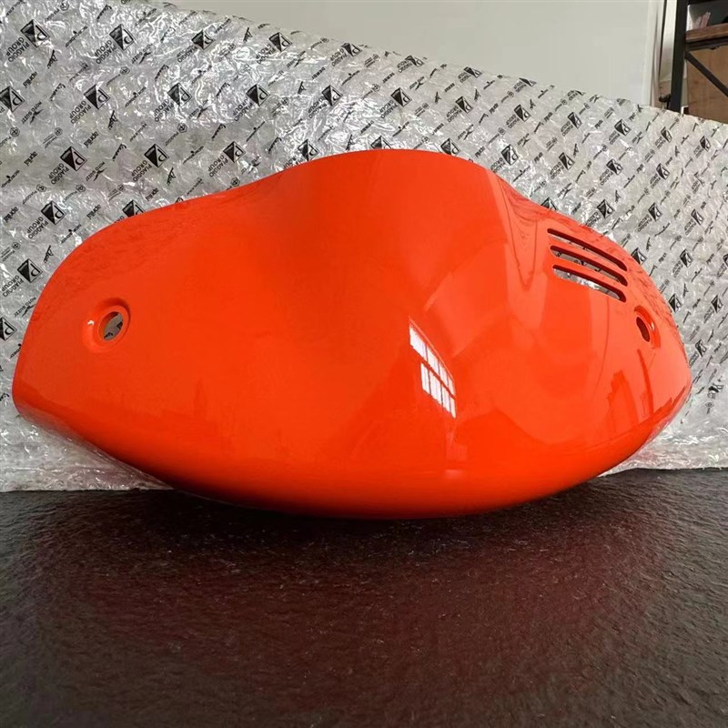 适用于2024VESPA GTV300风挡 驼峰后盖板 碳纤维座椅盖