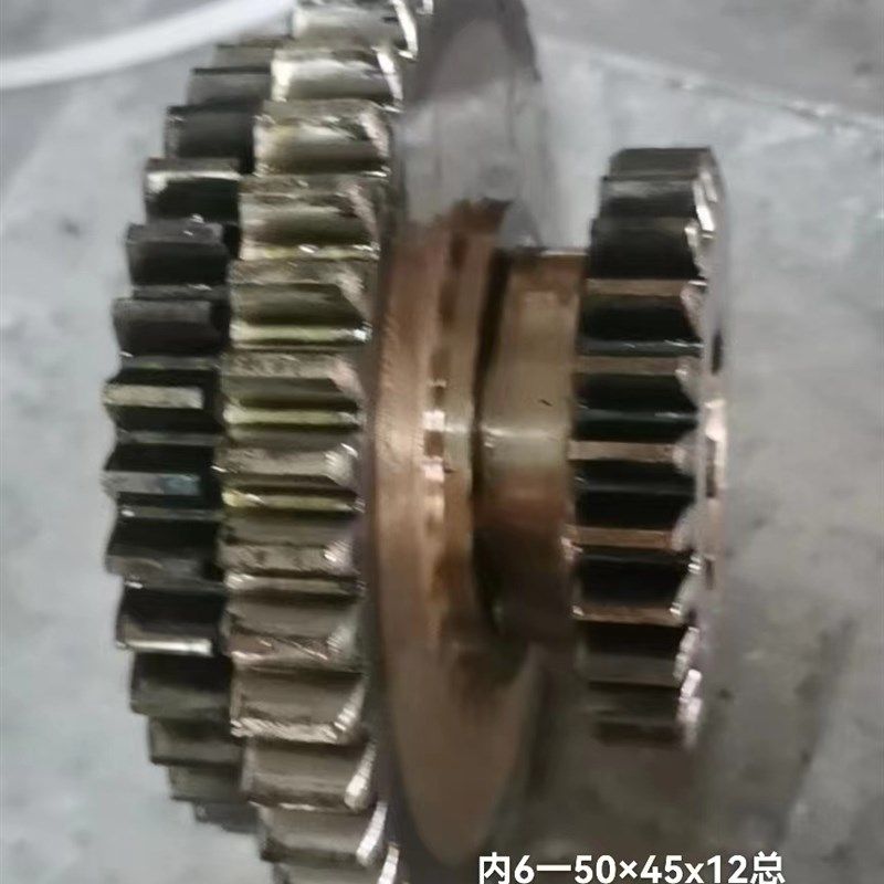 齐齐哈尔X5032 铣床配件三联齿轮Z26/37/47/M4花键6-50*12总高90