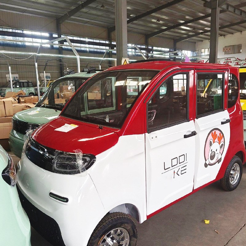 低速成人电动代步车全封闭电动四轮小型新能源轿车接学生