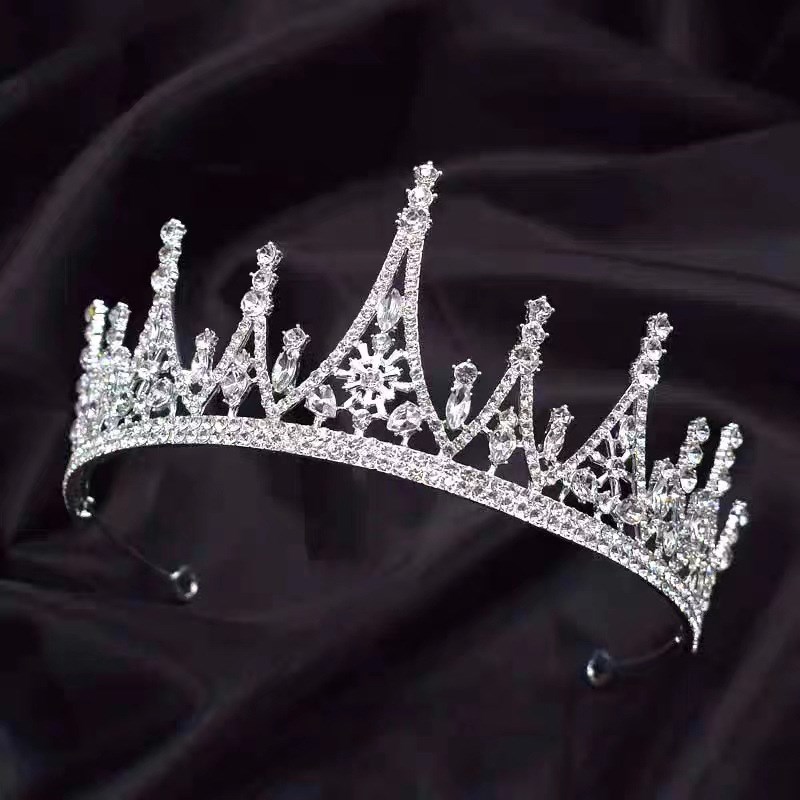 新款法式轻奢皇冠时尚新娘v蝴蝶结造型主婚纱王冠网红生日晚宴头