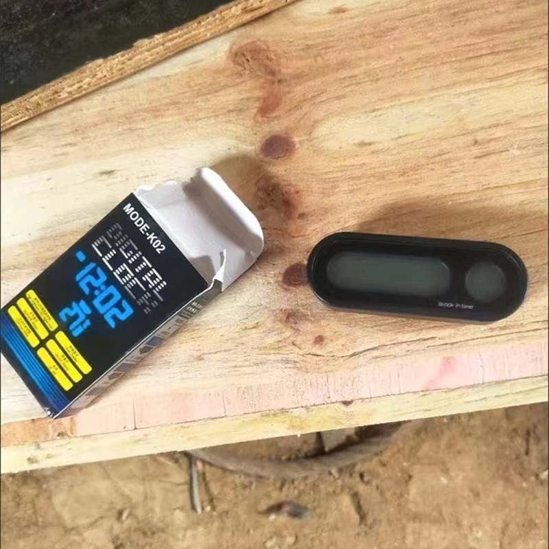 汽车用电子表电子钟LED液晶夜光C大屏时钟 多功能带温度计车载用