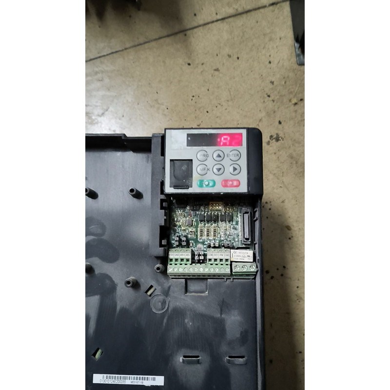 汇川MD310T11B变频器,,成色如,只通电试了一下,
