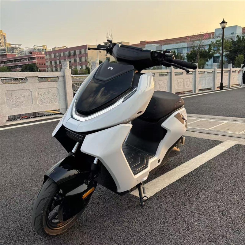 适用极核aAE5i PRO改装雷达盲区检测指示灯信号灯无损安装