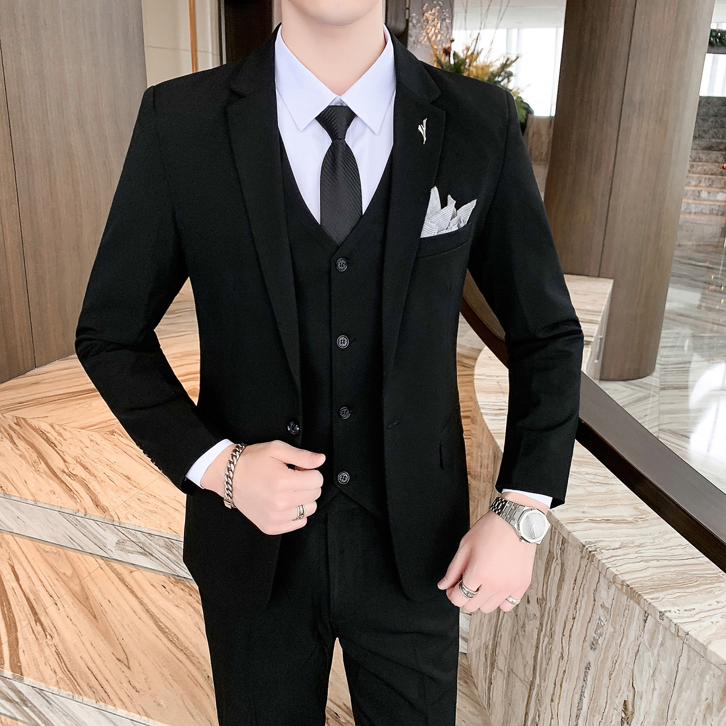 休闲西服套装男韩版商务正装修身新郎结婚礼服帅气青年西装三件套