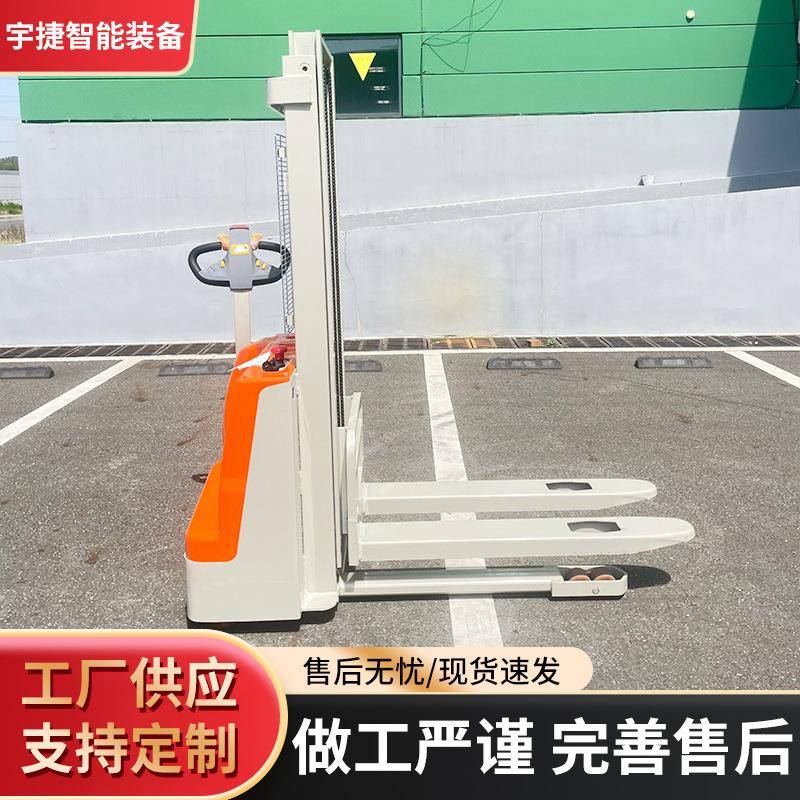 电动叉车托盘堆垛机2吨电动升降搬运车堆垛机与取料机搬运设备